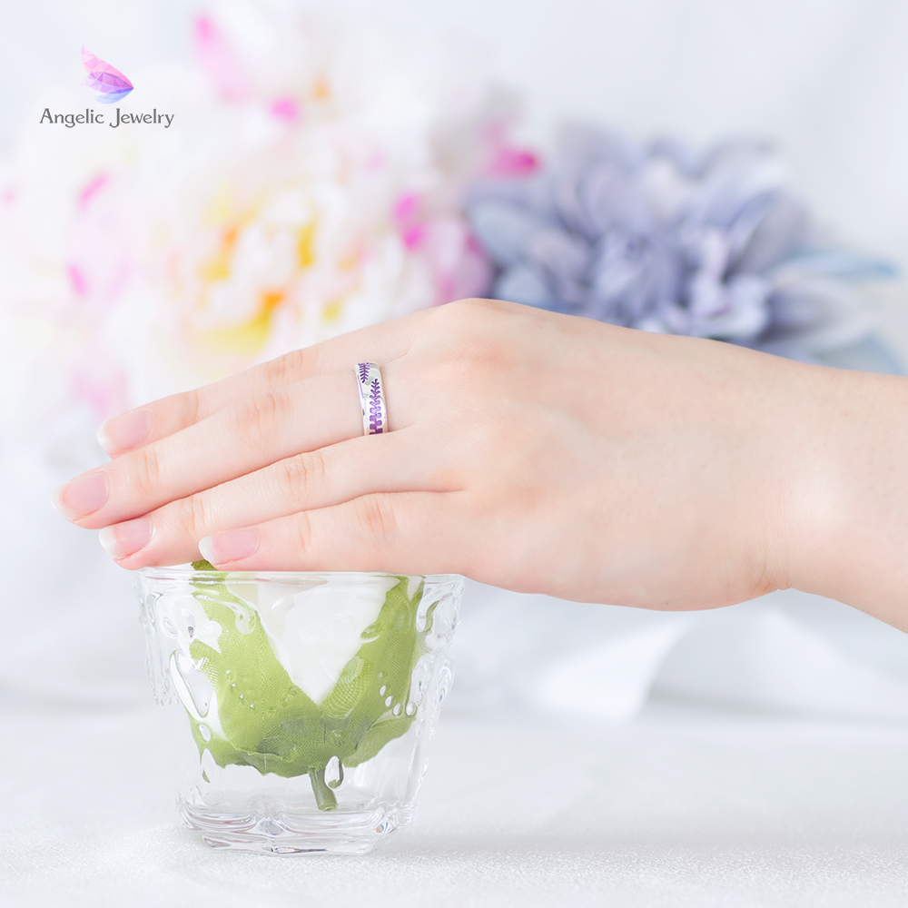 藤の花のイメージした彫り模様の和風の結婚指輪| 鶴 (mikoto)